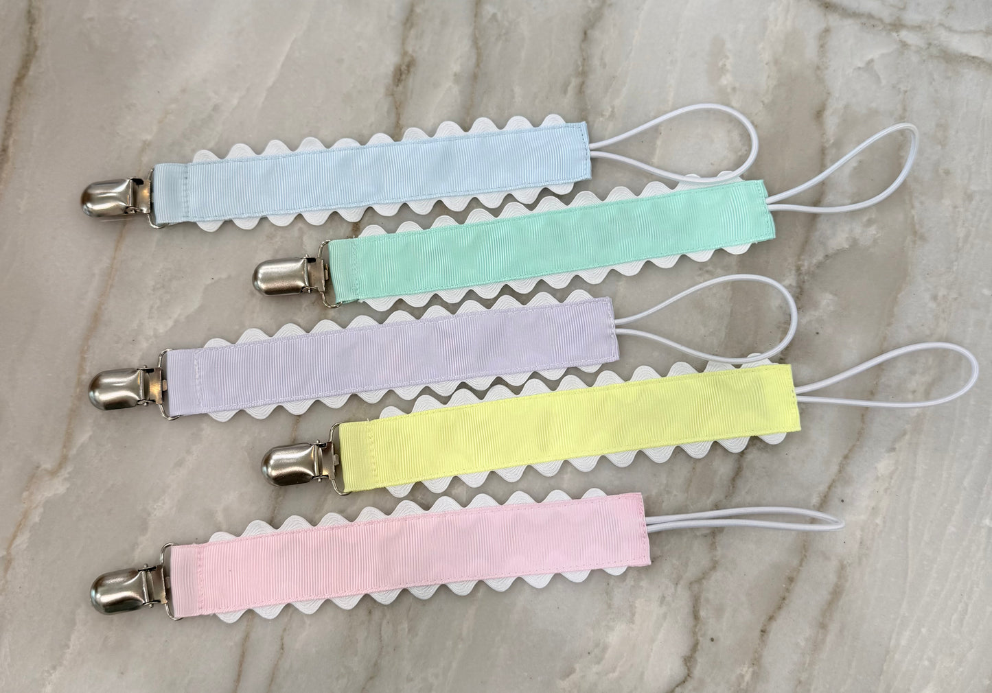 Paci Clip