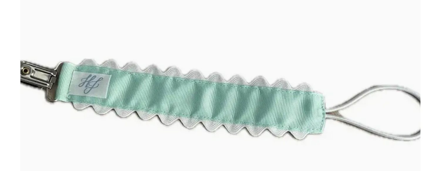 Paci Clip